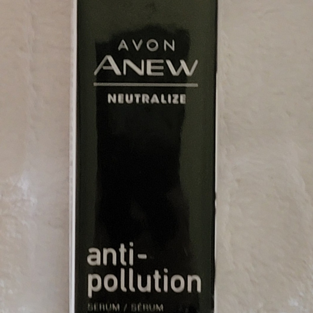 Avon Anew Neutralize Anti-Pollution Serum in black